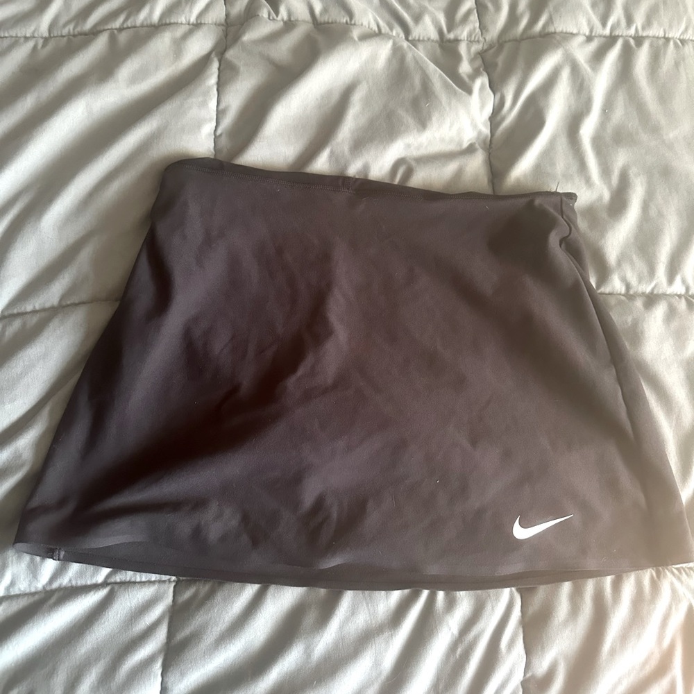 Black Nike Dri Fit women’s M dri fit skirt with built in shorts